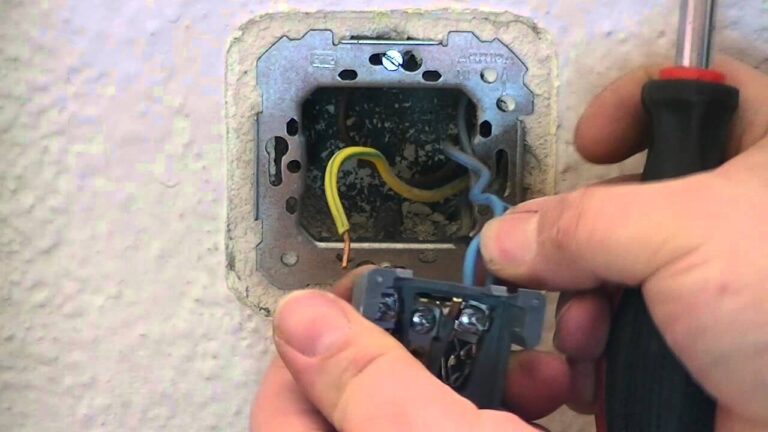 Aprende a cambiar un enchufe o interruptor paso a paso 7 aprende a cambiar un enchufe o interruptor paso a paso