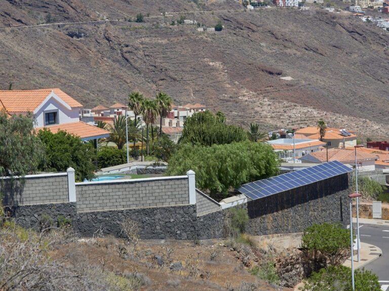 Beneficios de la instalación de paneles solares en Cueva Bermeja 1 beneficios de la instalacion de paneles solares en cueva bermeja
