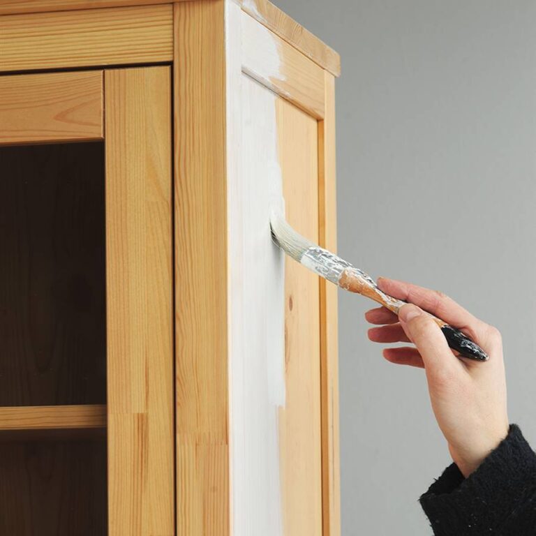 Pinta tus muebles de madera como un profesional: consejos y trucos 5 pinta tus muebles de madera como un profesional consejos y trucos