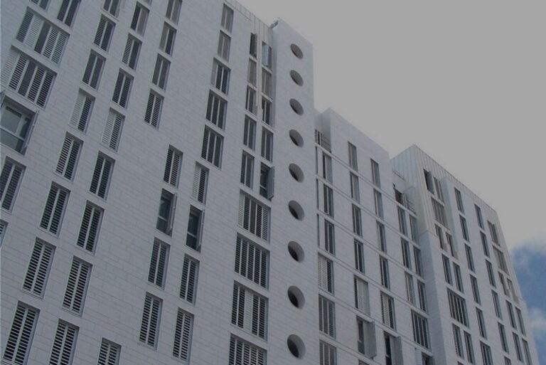 Renueva la imagen de tu edificio en San Lázaro: Trabajos de renovación de fachadas en Tenerife 3 renueva la imagen de tu edificio en san lazaro trabajos de renovacion de fachadas en tenerife
