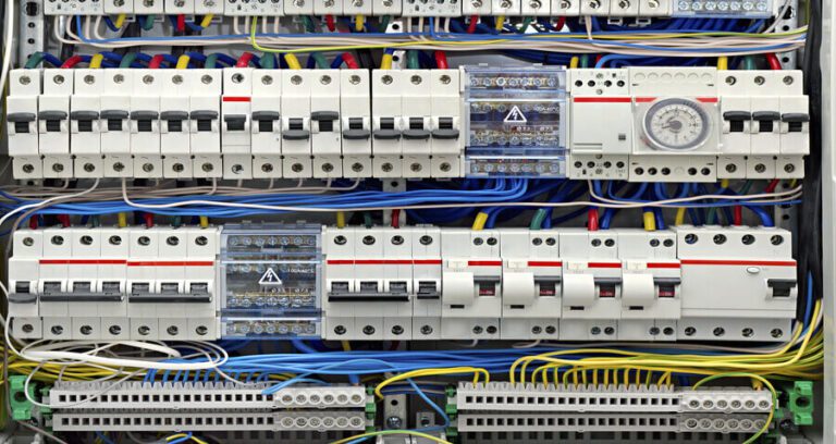 Todo lo que debes saber sobre instalaciones eléctricas en Las Carboneras 9 todo lo que debes saber sobre instalaciones electricas en las carboneras