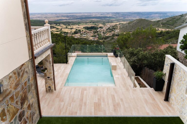 transforma tu piscina en la gallega con nuestras reformas personalizadas